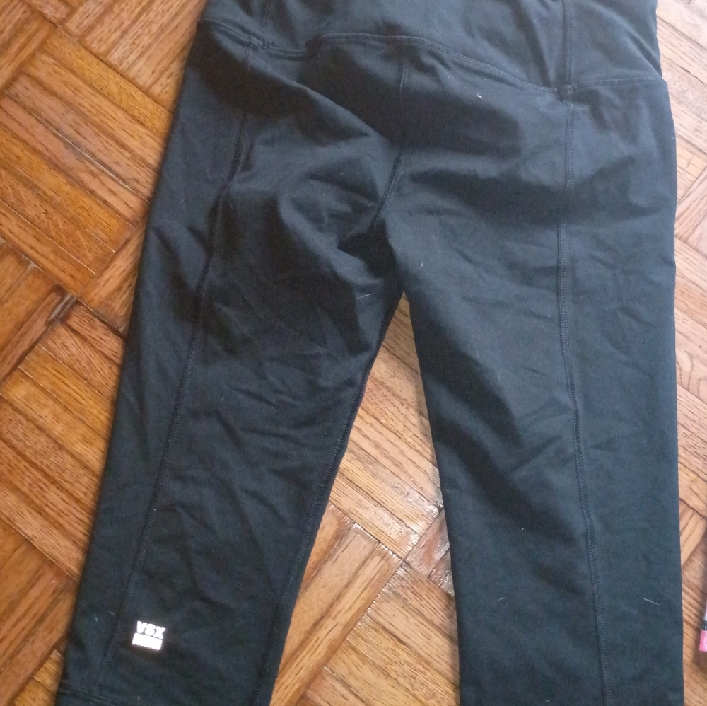 Victoria Secret Capris - Picture 3 of 7